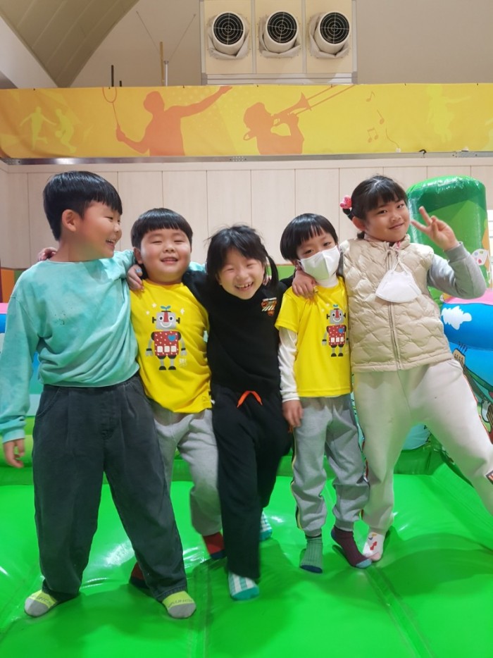 0510 [의흥초 병설유치원] 유치원 공동교육과정 찾아오는 매직버블쇼 및 행복놀이터 체험학습-3.jpg